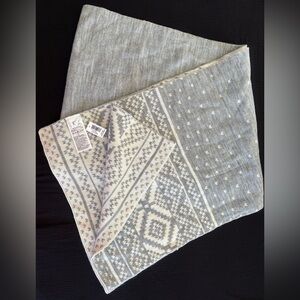 Gap Fair Isle Reversible Scarf Light Grey and White